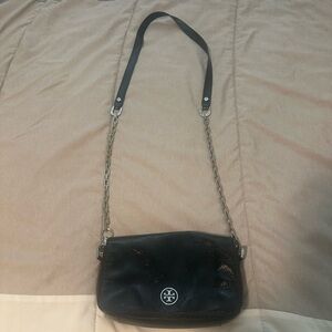 TORY BURCH
Chain-Link Leather Crossbody Bag